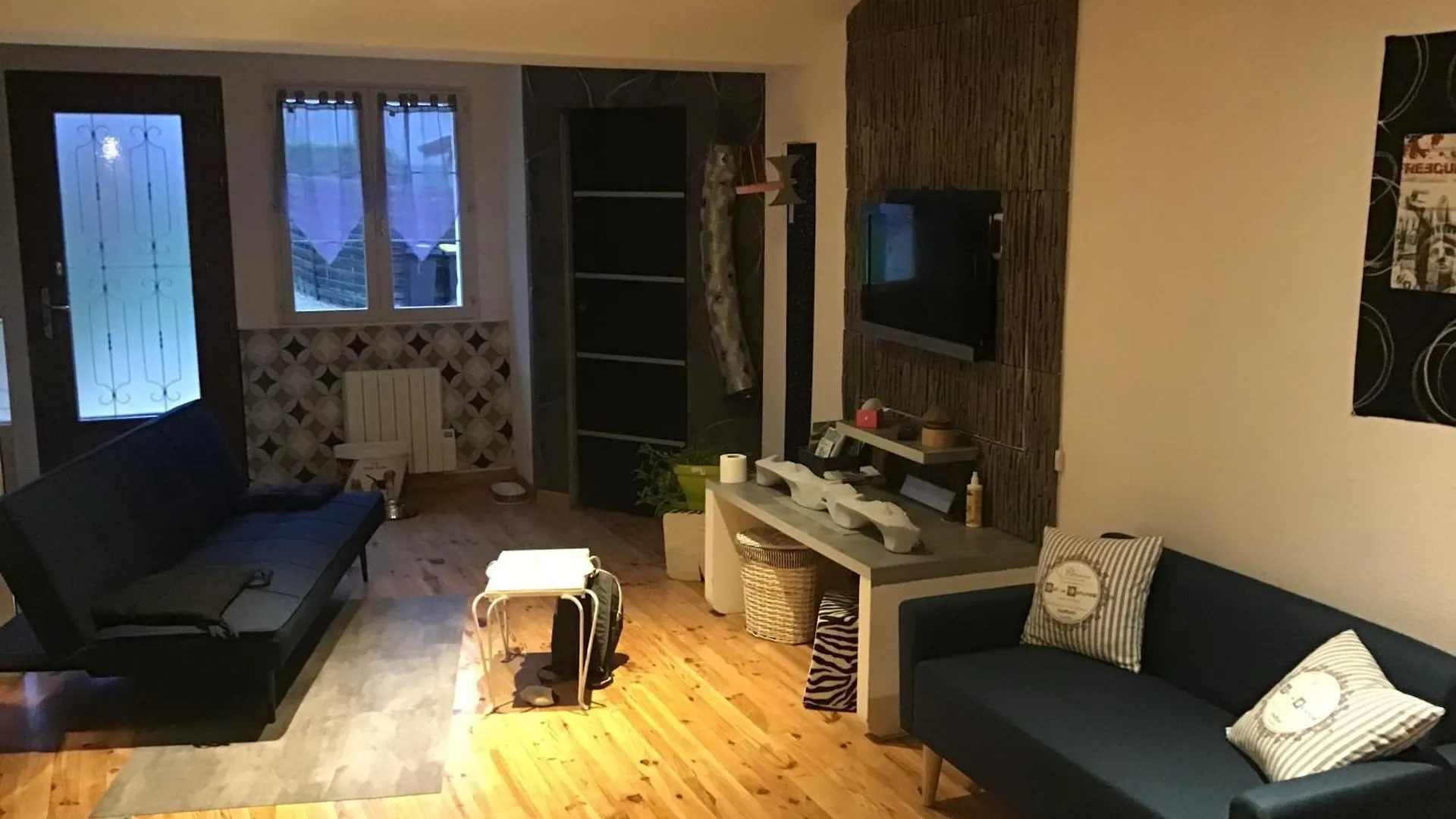 Gite Lucie Treffort  Holiday home Treffort (Ain)